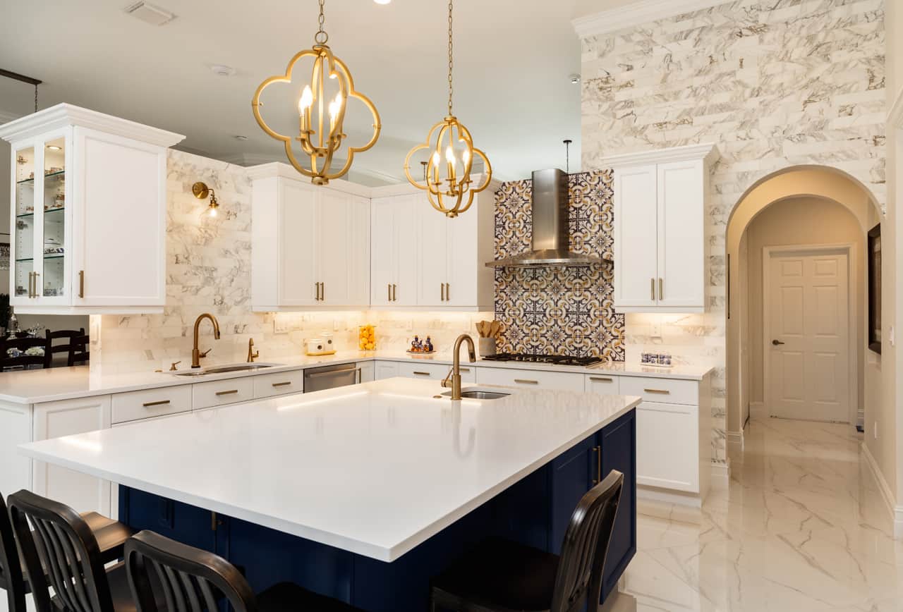 Beautiful,Luxury,Home,Kitchen,With,White,Cabinets. Home& Kitchen Brainerd